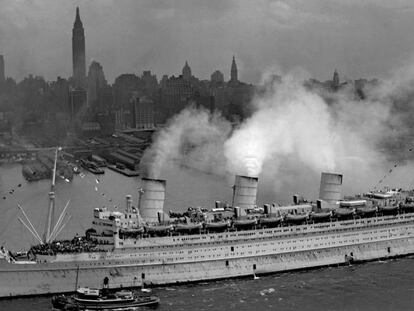 El Queen Mary llega a Nueva York el 20 de junio de 1945.