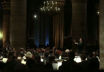 El director venezolano, durante el ensayo del concierto en Notre Dame.