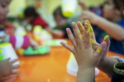 Sin embargo, en la escuela se juega poco. Según un estudio reciente de Unicef y la Organización de Estados Iberoamericanos (OEI), solo el 22% de las actividades de sala observadas en jardines de infantes y maternales fueron lúdicas. 