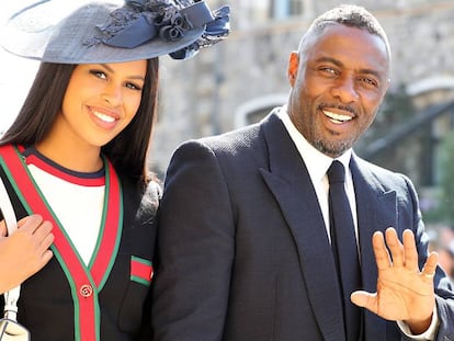 Idris Elba y Sabrina Dhowre en la boda de Enrique de Inglaterra y Meghan Markle, en Londres, el pasado 19 de mayo.