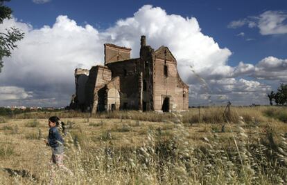 Según los informes derivados de las prospecciones arqueológicas realizadas en los años 1999 y 2000 para la construcción del barrio de Arroyo Culebro (Leganés), es probable la existencia de restos altoimperiales e hispanovisigodos en este lugar.