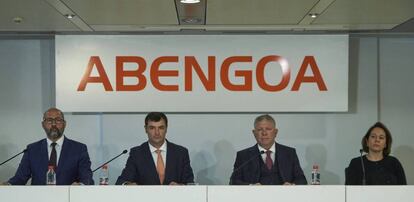 Los consejeros de Abengoa Alfonso Murat y Clemente Fernández, el secretario Adolf Rousaud y la exconsejera Cristina Vidal. 