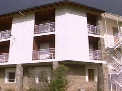 Encuentran a una mujer muerta y a su compañero sentimental herido en Lleida