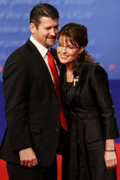 Sarah Palin, con su marido Todd en 2008.