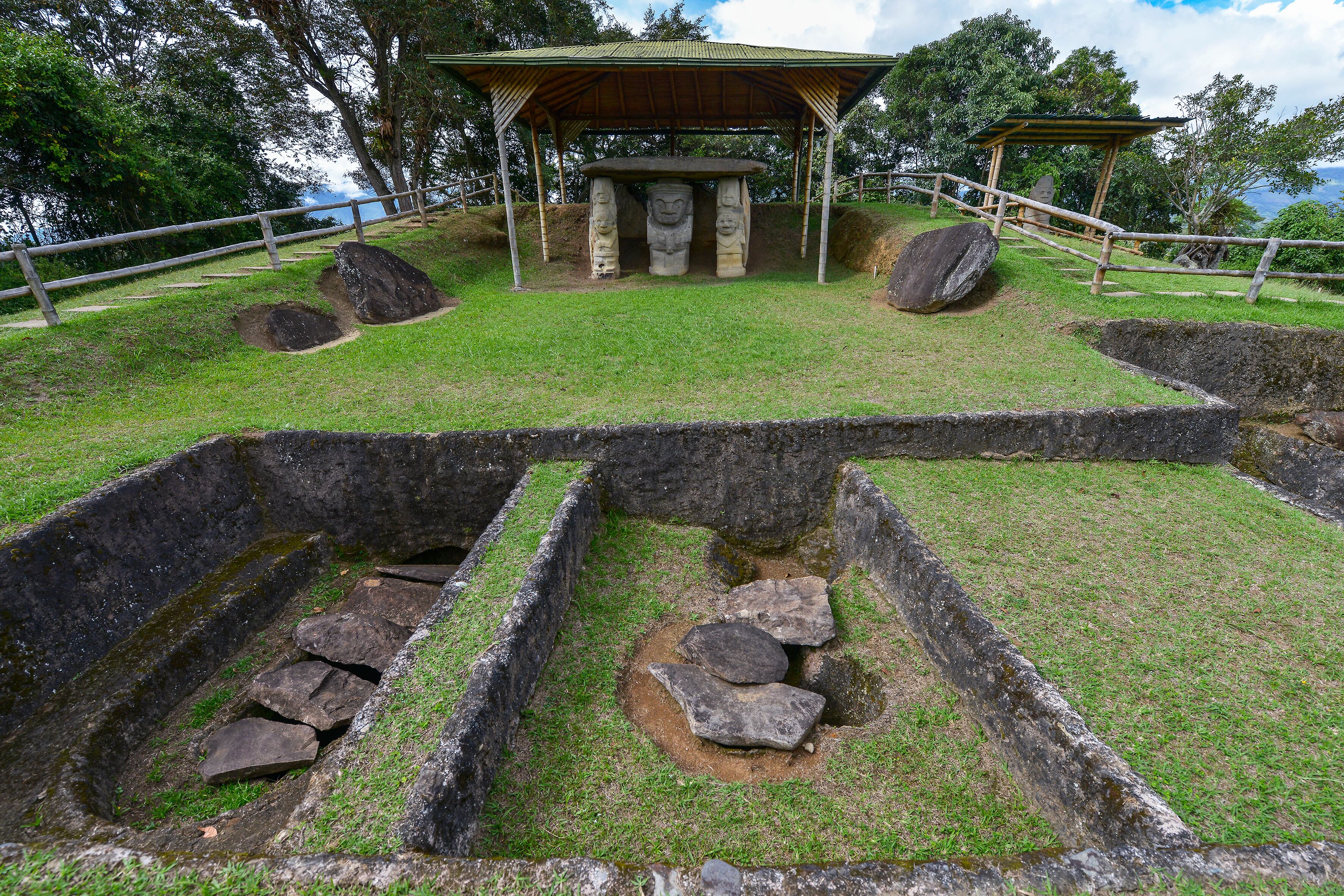 Esculturas precolombians en el yacimiento de San Agustín, que se encuentra a unos 1.800 metros de altura.