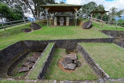 Esculturas precolombians en el yacimiento de San Agustín, que se encuentra a unos 1.800 metros de altura.