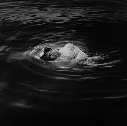 'Autorretrato en el agua' (1991), de Robert Stivers.