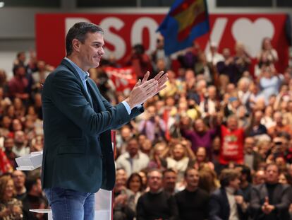 El secretario general del PSOE y presidente del Gobierno, Pedro Sánchez , durante un acto del partido para celebrar el nuevo Ejecutivo, el 26 de novimebre en Madrid.