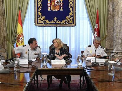 Germ&aacute;n Rodr&iacute;guez Casti&ntilde;eira, a la izquierda, con la delegada del Gobierno en Madrid, Concepci&oacute;n Dancausa.