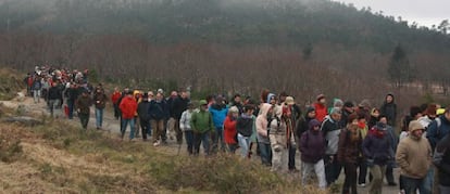 Momento de la marcha de protesta por el área en la que la firma italiana Enel Green Power pretende levantar un parque eólico.