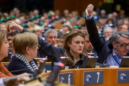 Votación en el Parlamento Europeo de los cambios a la ley de deforestación, el 14 de noviembre.