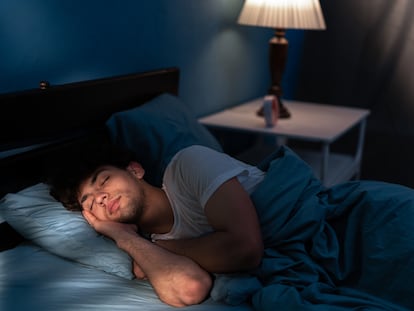 Sleeping less than our body needs can cause health alterations that lead to serious disease.