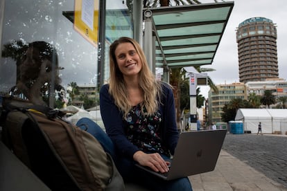 Liz Clitheroe es inglesa, empleada de una empresa de San Francisco. Llegó a Canarias el lunes 2 de noviembre huyendo de la pandemia... y del frío londinense.