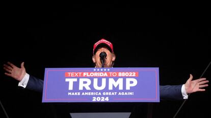Donald Trump, este martes durante un mitin electoral en Doral (Florida).