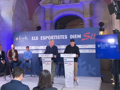 El presidente de la federación catalana de deportes de invierno, a la izquierda, en el primer acto de campaña a favor de los Juegos Olímpicos del 2030.