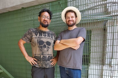 José Luis Pescador y Francisco de la Mora, creadores de la novela gráfica 'Diego Rivera' (Random House, 2023).