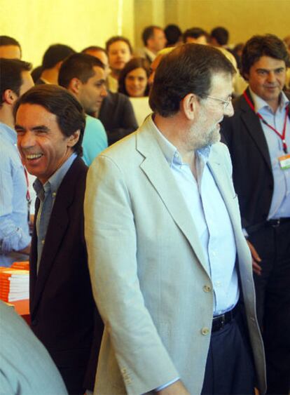 Aznar y Rajoy, en la clausura de los cursos de FAES.