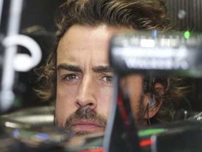 Alonso, en el interior de su McLaren. 