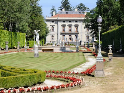 Vista del  Palacio de Los Selgas, llamado La Quinta, en la localidad asturiana de El Pito.