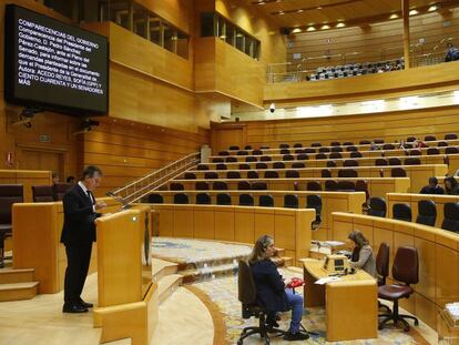 El hemiciclo del Senado, casi vacío, durante una intervención de Ignacio Cosidó (PP).