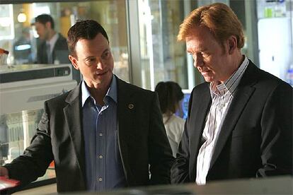 Mac Taylor y Horatio Caine, en una escena de <i>Cacería en Manhattan.</i>