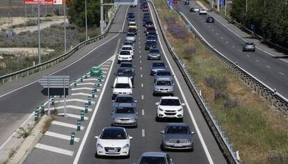 Atasco en la A-3 en el primer d&iacute;a del puente de mayo. 
 