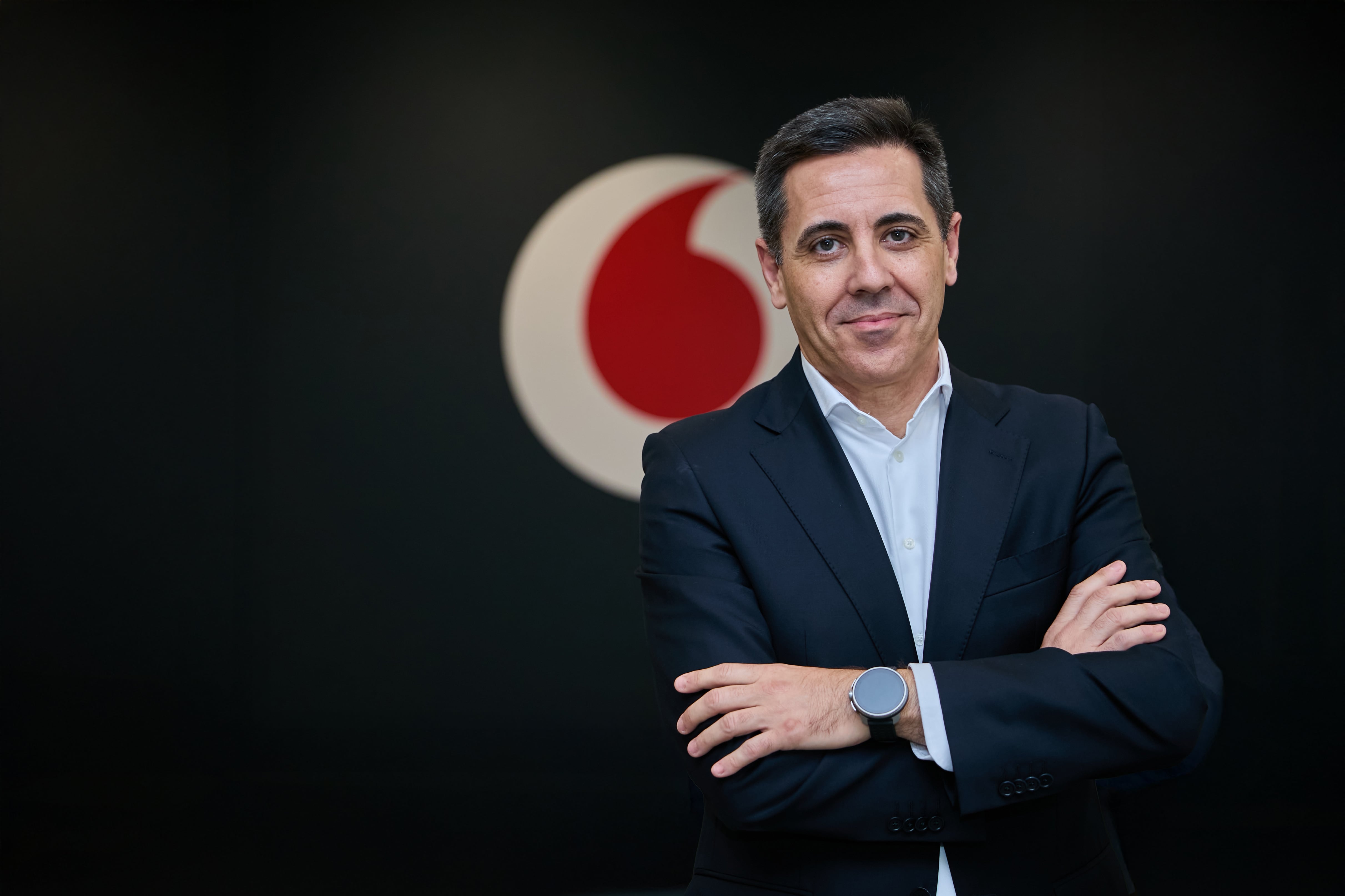 Vodafone Empresas ha nombrado a José Antonio Martínez nuevo director de cuentas estratégicas. Hasta ahora era director ejecutivo de Adex y antes era director general de GAC. La compañía también ha anunciado el nombramiento de Pedro del Mazo como director 