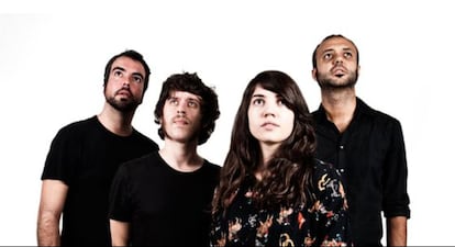 Dolores actúa el 18 en V de Valarés, en A Coruña, y el 24 en el Mirador Pop, Cádiz.