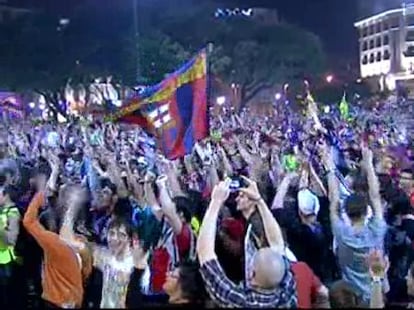 Los culés celebran el título en las calles de Barcelona