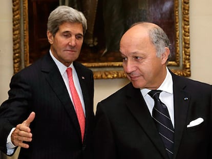 John Kerry junto al ministro francés de Exteriores, Laurent Fabius.