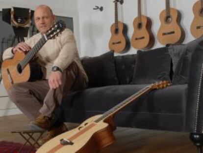 Manuel Rodr&iacute;guez comenz&oacute; vendiendo guitarras en Estados Unidos. 