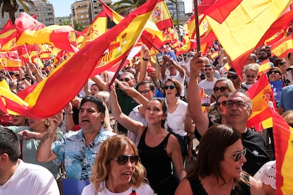 Manifestantes asistían a la concentración en Santa Cruz de Tenerife.