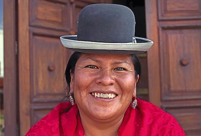 Según algunos, el Gobierno de Evo Morales ha sido patriarcal y machista. Pero durante la primera gestión se vio como un hecho inédito la nominación de tres ministras de pollera; hoy en día, muchas cholitas se han convertido en figuras públicas.