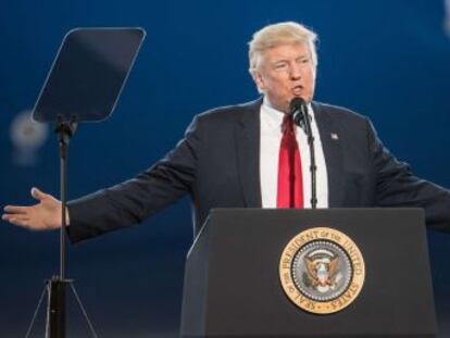 El presidente cierra una semana de ataques a los medios estadounidenses