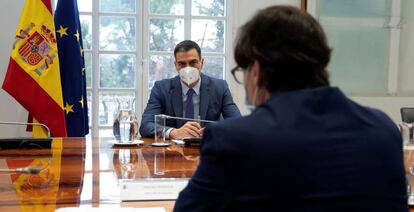 Pedro Sánchez, en un fotografía de archivo con Salvador Illa.