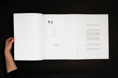 Página del borrado del libro 'Las Palabras Finales', del fotógrafo Marc Asnin.