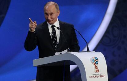 Vlad&iacute;mir Putin, en el sorteo del Mundial 2018.