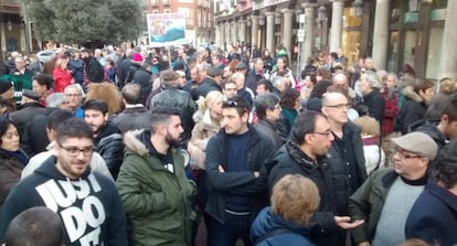 Mientras decenas de personas se han concentrado en Valladolid, IU ha reiterado su profundo rechazo al acuerdo con Turquía. Alberto Garzón, líder de la coalición de izquierdas, uno de los partidos convocantes de las concentraciones de este miércoles, ha dicho: "Estamos viendo una Unión Europea que nos da un profundo asco".