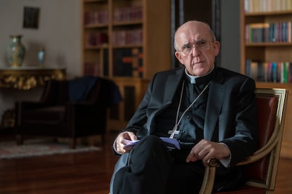 El arzobispo de Madrid, Carlos Osoro, durante una entrevista en el palacio arzobispal de Madrid.