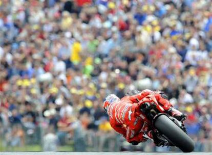 Stoner, durante la carrera