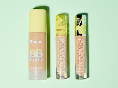 La base de maquillaje ligera BB Burst y sus célebres correctores, Revealer Concealer y Revealer Extra Bright, todo de KOSAS.