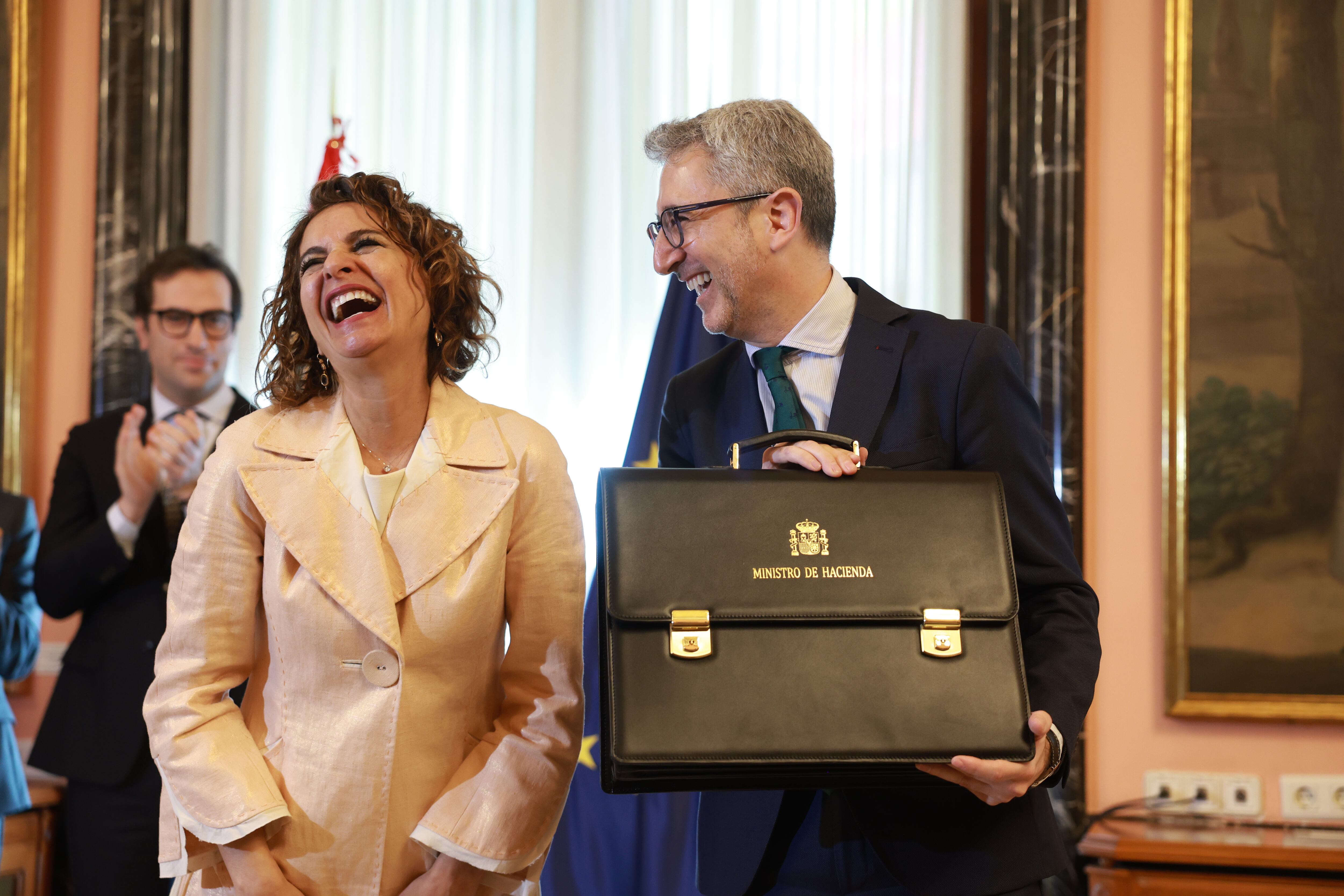 España afirma que sus objetivos como ministro de Hacienda son “reforzar el escudo social, la financiación autonómica y, por supuesto, los Presupuestos”