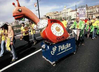 La fiesta del caracol de Lleida incluye una ofrenda floral y un desfile callejero.