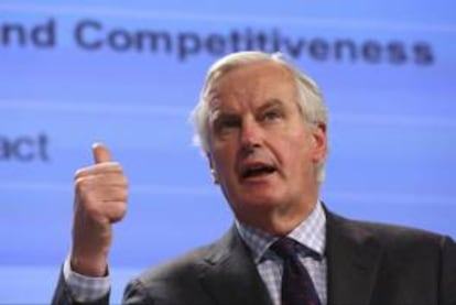 El comisario de Mercado Interior y Servicios Financieros, Michel Barnier (en imagen), habla en una rueda de prensa. EFE/Archivo