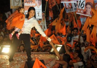 La candidata presidencial Keiko Fujimori participa en el evento de cierre de su campaña, en Lima (Perú).