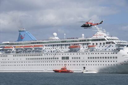 Rescue teams at the site of the tragedy on Sunday. 