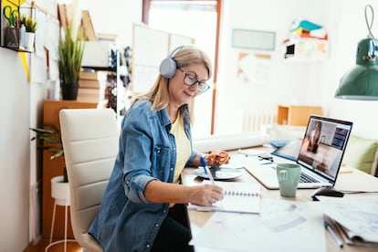 Según el CIS, el 68,8% de los teletrabajadores  está satisfecho con esta forma de empleo.