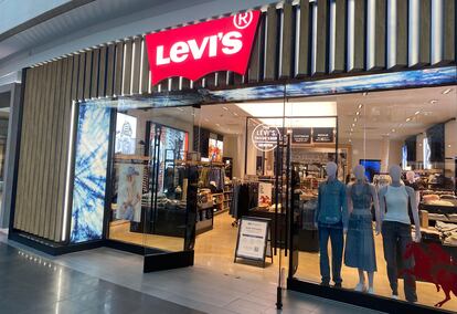 Una tienda de Levi's en un centro comercial de Arlington (Virginia).