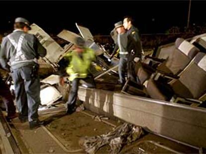 Imagen del accidente del Talgo Madrid-Cartagena, en Tobarra (Albacete), el 4 de enero de 2003.