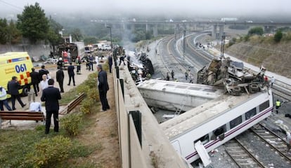 The scene in the aftermath of the July 24 train crash in Angrois, near Santiago. 